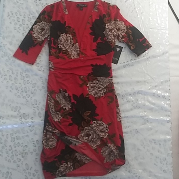 Dress - Picture 1 of 2